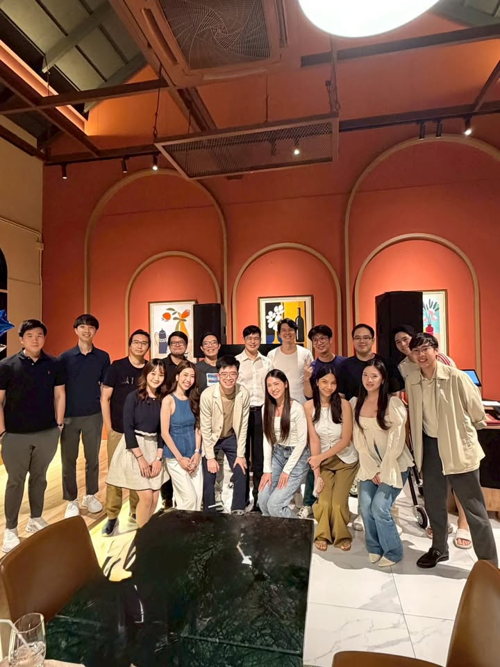 Flow's Table community moment from 19 Nov 2025