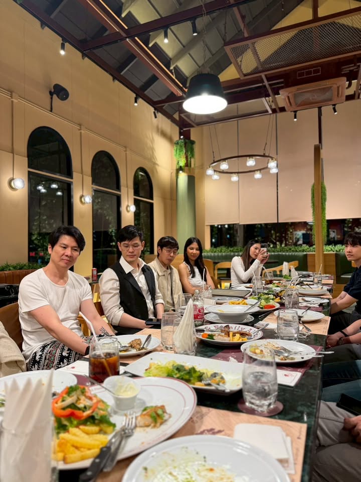 Flow's Table community moment from 19 Nov 2025