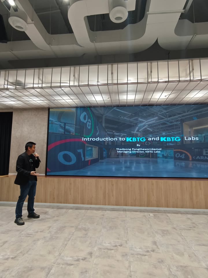 Flow's Table community moment from 21 Nov 2025