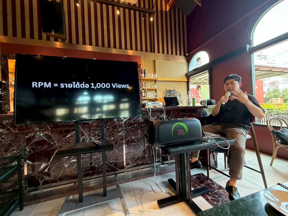 Flow's Table community moment from 06 May 2026